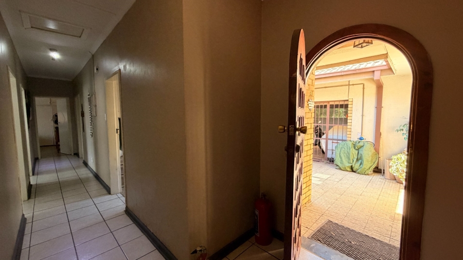To Let 4 Bedroom Property for Rent in Die Bult North West